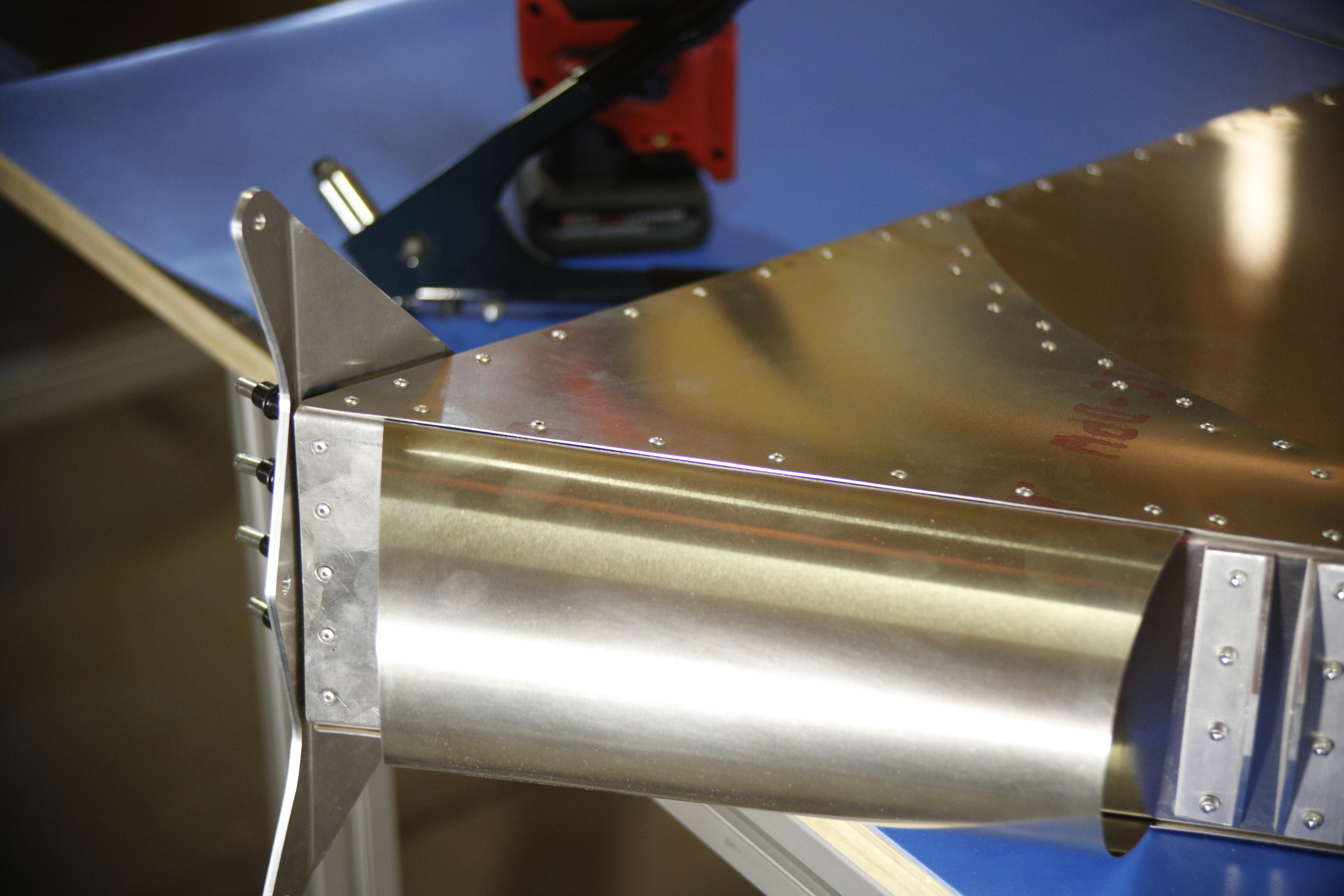 _images/rudder_end_finish_rivets.jpg