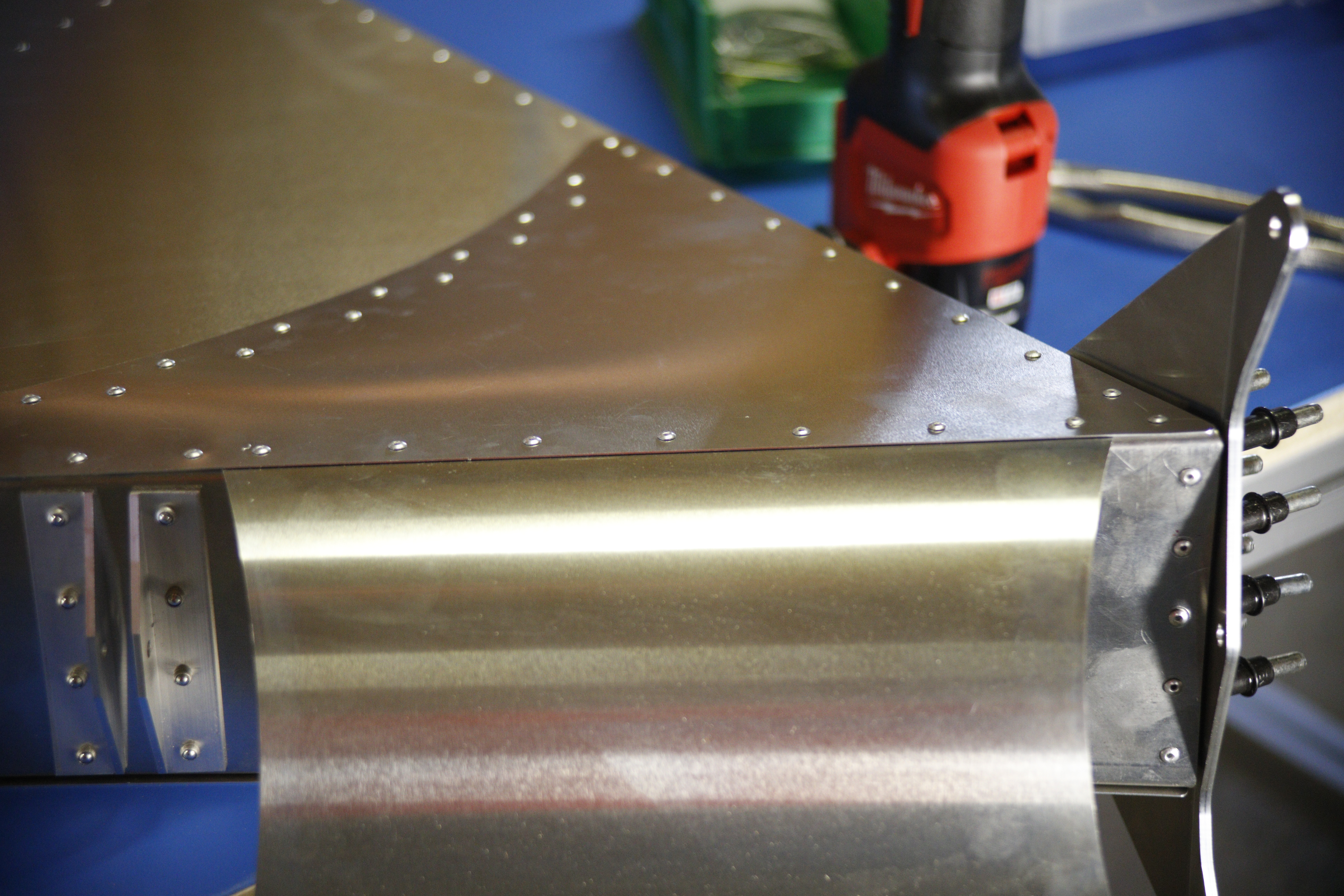 _images/rudder_end_rivet.jpg