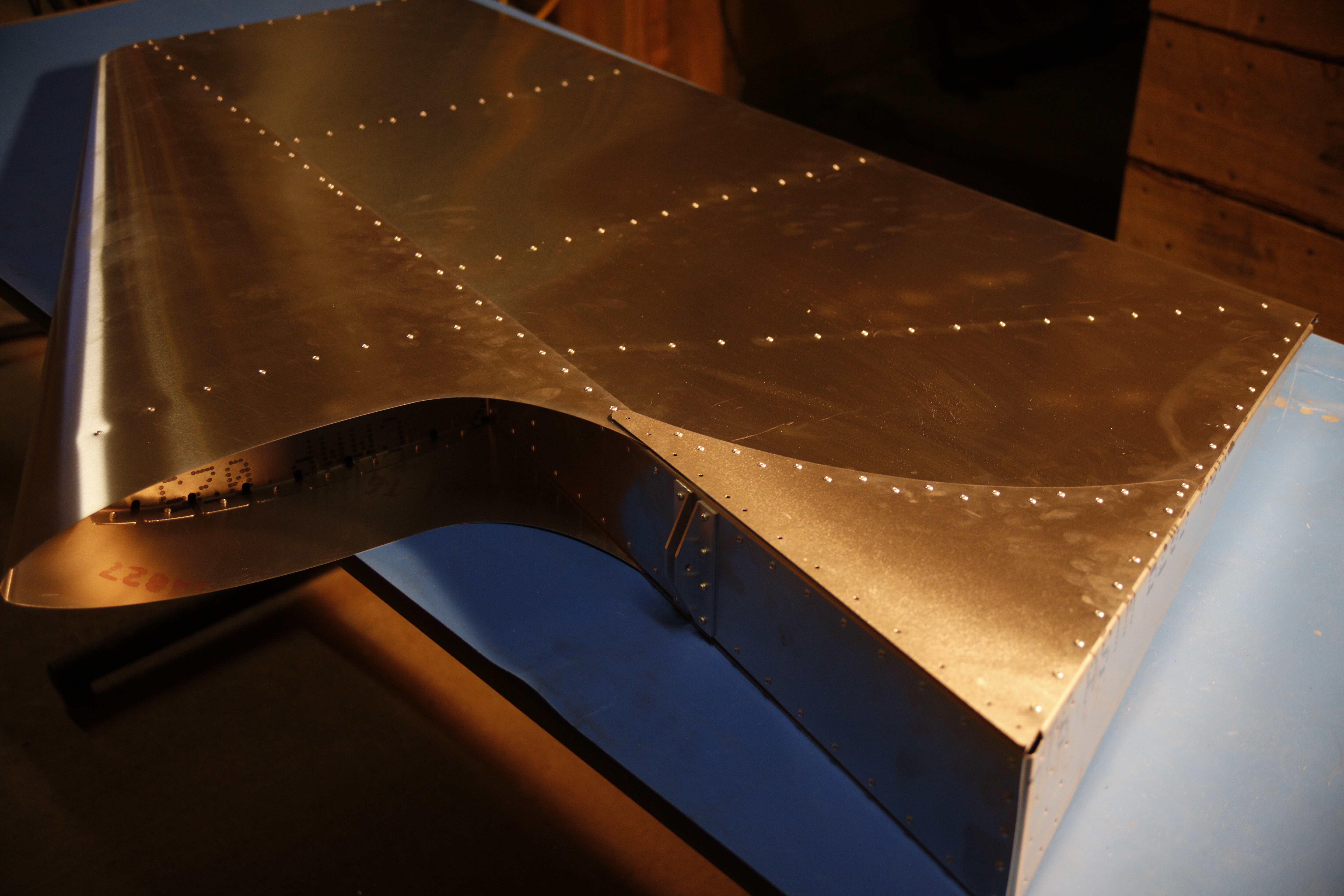 _images/rudder_skin_rivet.jpg