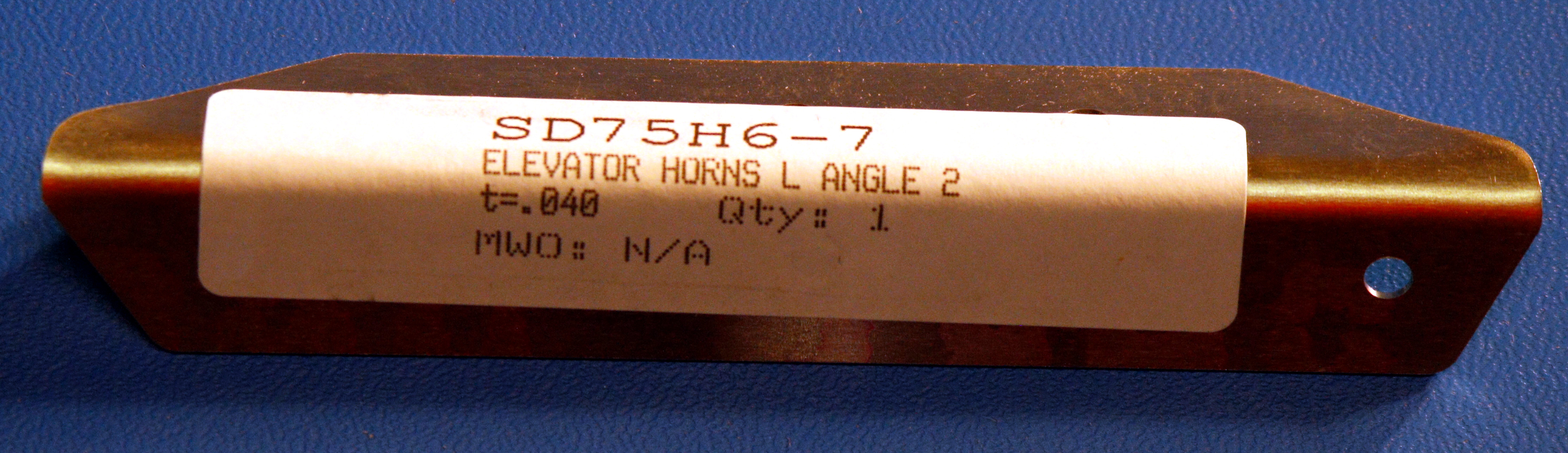 _images/tail_kit_elevator_horns_l_angle.jpg