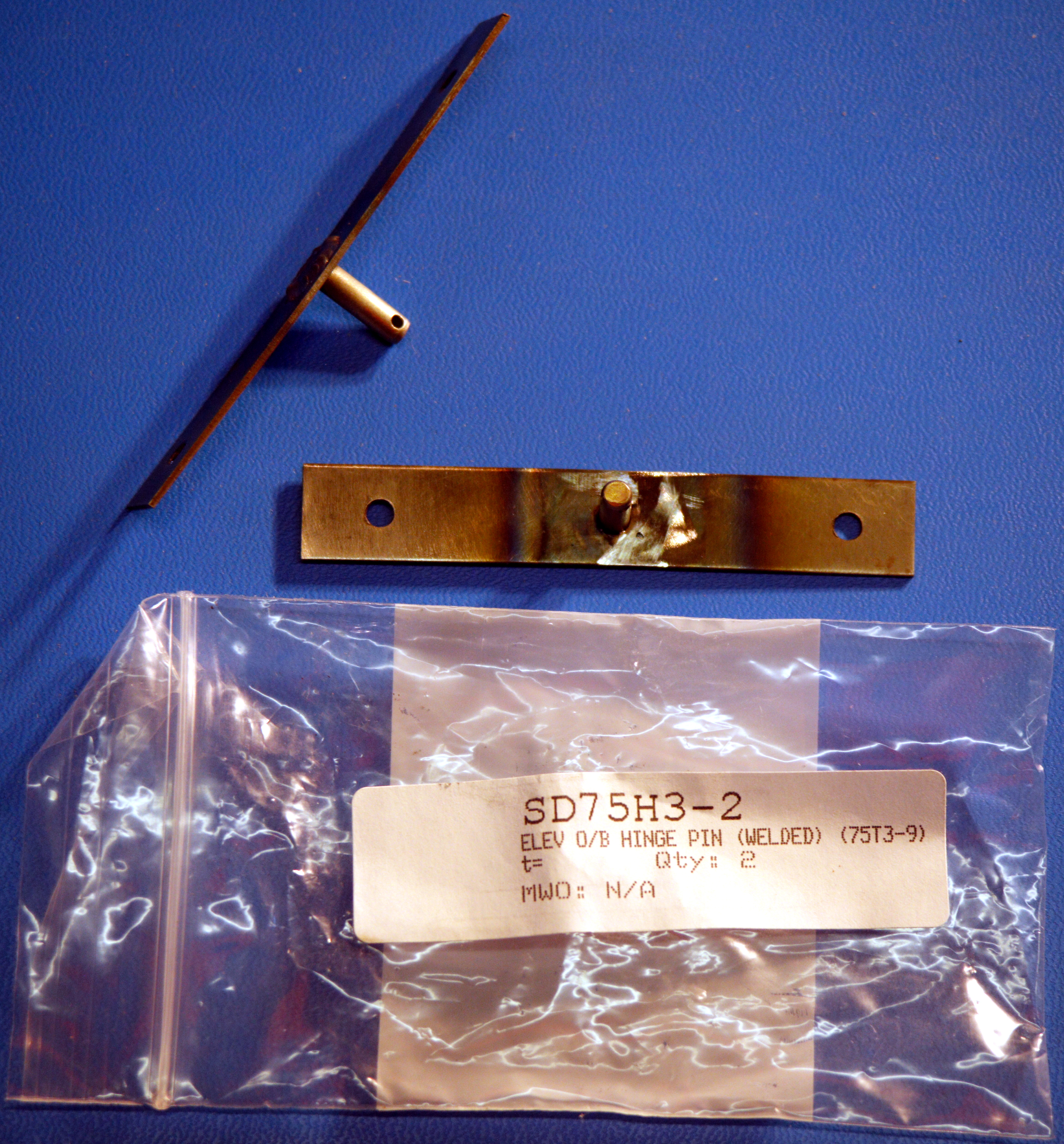 _images/tail_kit_elevator_o_b_hinge_pin.jpg