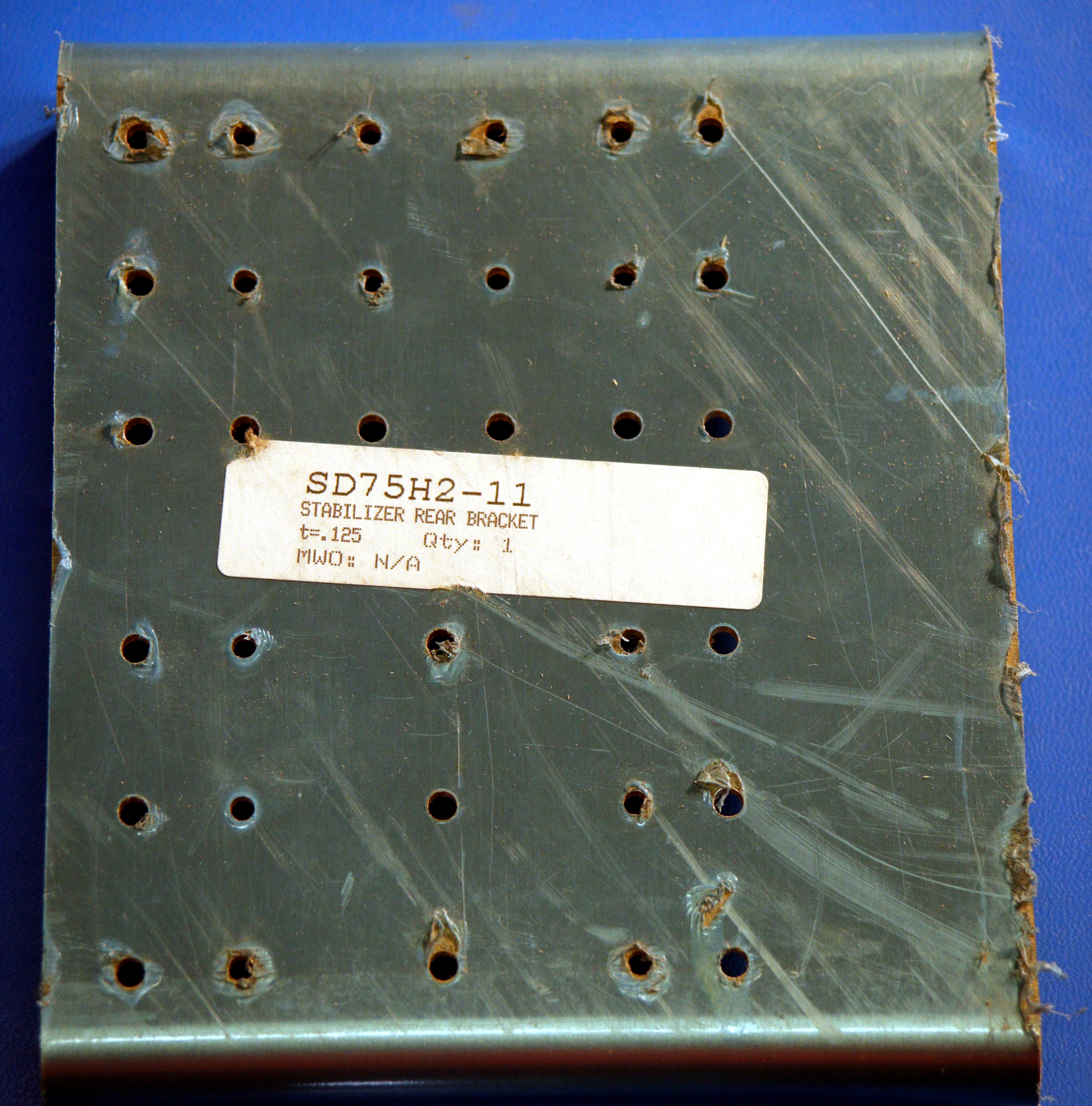 _images/tail_kit_stabilizer_rear_bracket.jpg